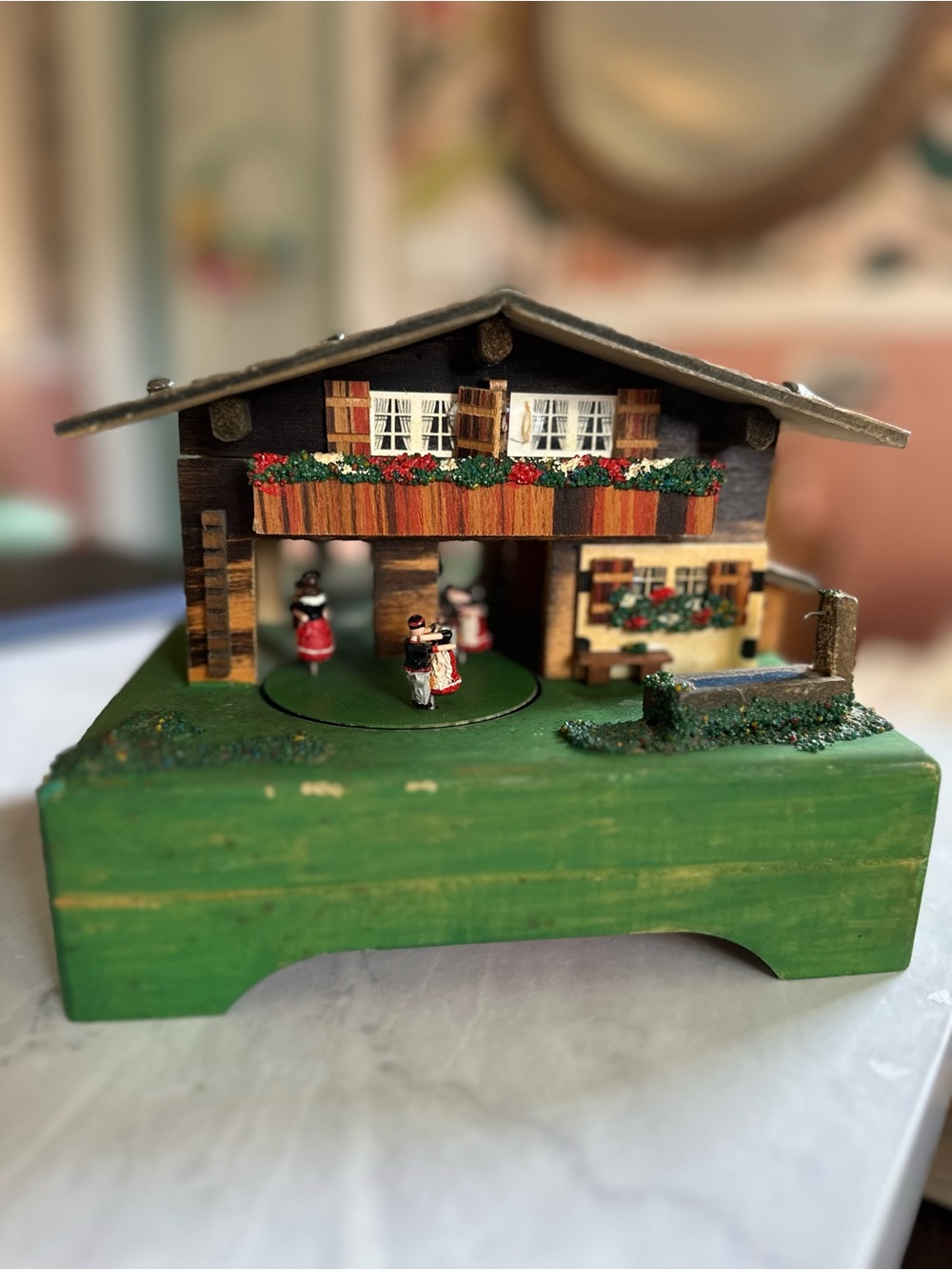 Vintage Reuge Wood Swiss Chalet Cottage Moving Dancing Music trinket Box works
